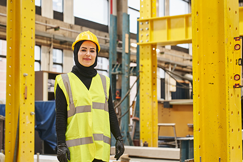 Hanady Almahmood in an engineering lab