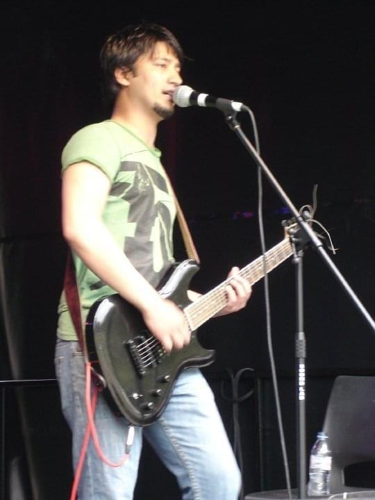 Owais Mohammad playing with his band at the University's 40th anniversary celebrations