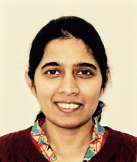 Professional Photo of Dr Amna Qureshi